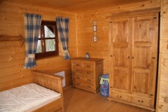 b_zrubova_chata_brotnica_1378369118_necpaly_4